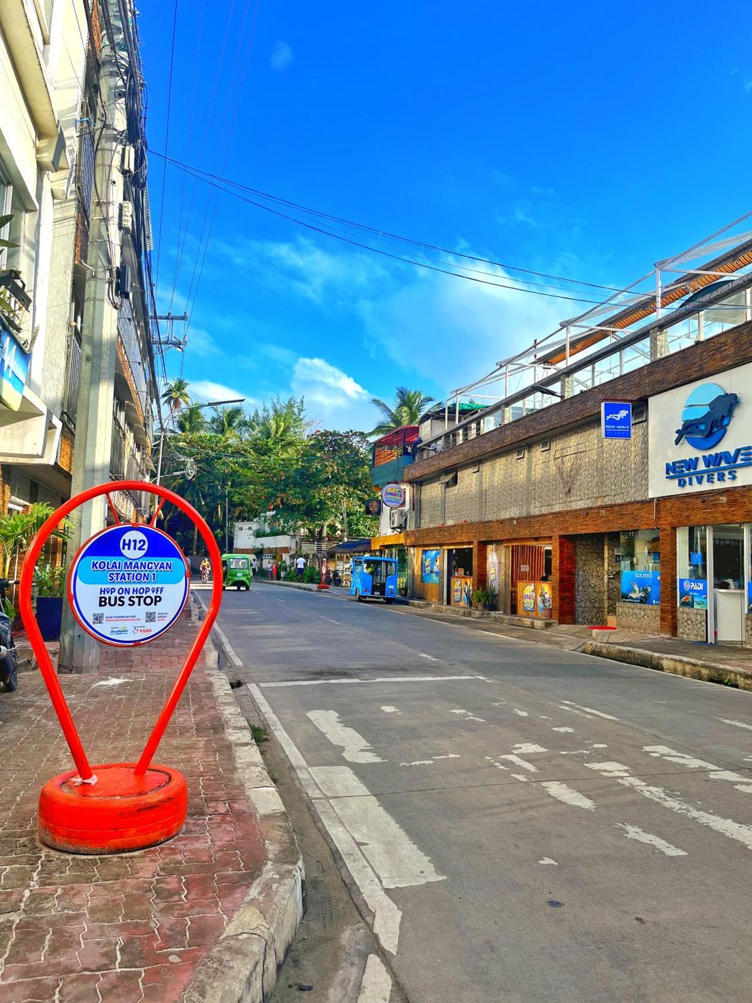 Lugar Bonito Hotel Balabag  Exterior photo